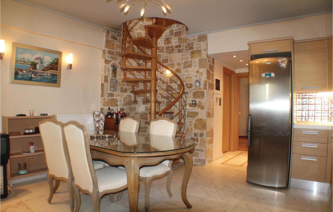 Amazing Home In Artemida With Kitchen Bagian luar foto